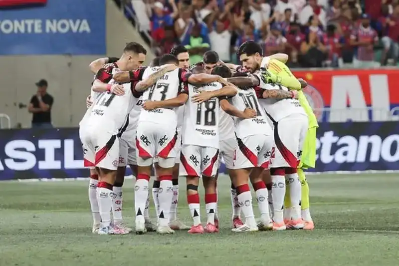 Imagem de Flamengo chega a Salvador com cinco desfalques para enfrentar o Bahia